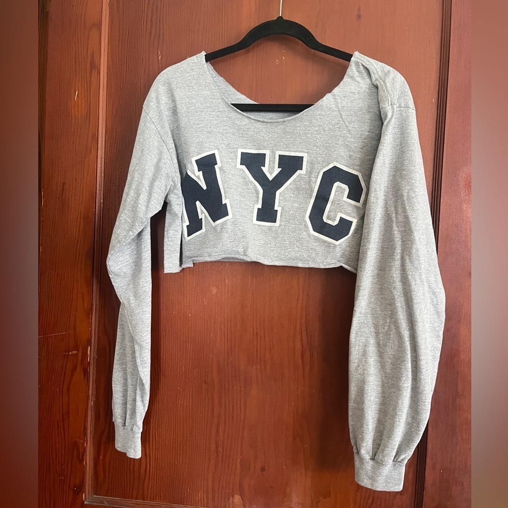 Gray Cropped Long Sleeve NYC Top